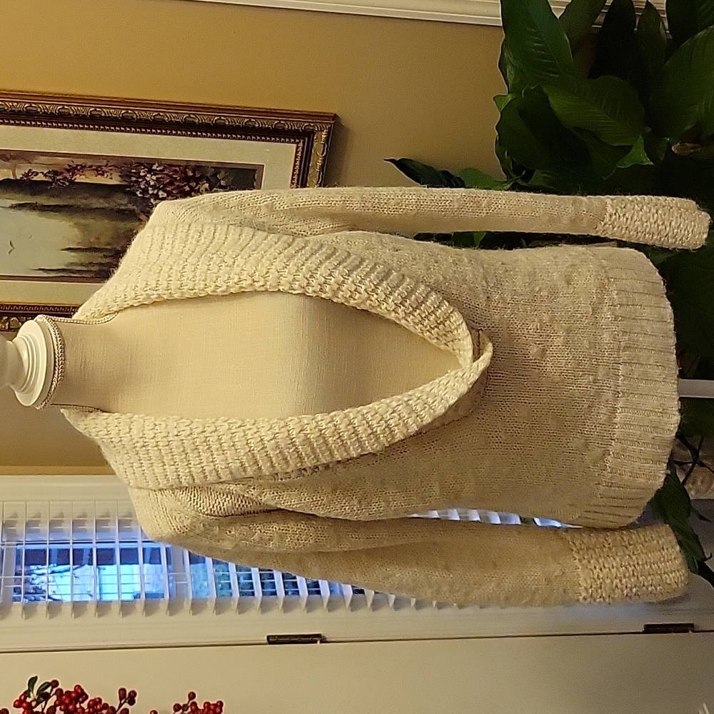 Ann Taylor Loft cream cowl Vneck acrylic alpaca wool blend sweater Medium EUC …
